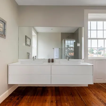 Til Gallery - Elegant Escape In Downtown Villa *
