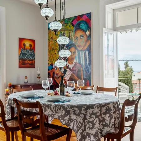 Til Gallery - Elegant Escape In Downtown Villa Funchal (Madeira)
