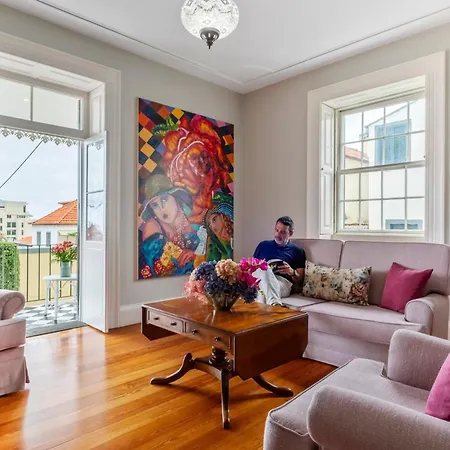 Til Gallery - Elegant Escape In Downtown Villa *